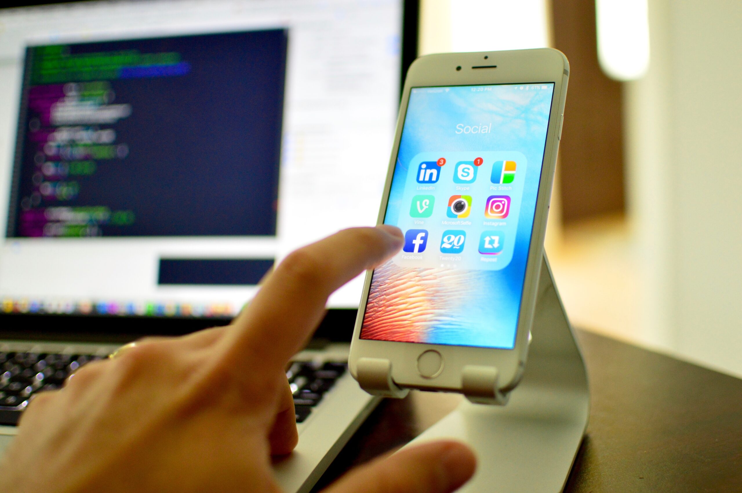 Struggles of React-Native and iOS Mobile Development